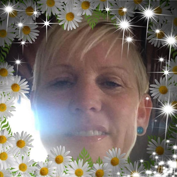 Meet your Posher, Joanne - Picture 1 of 1